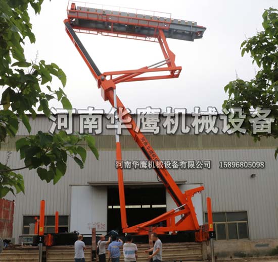 湖北客戶高空升降平臺提貨現(xiàn)場